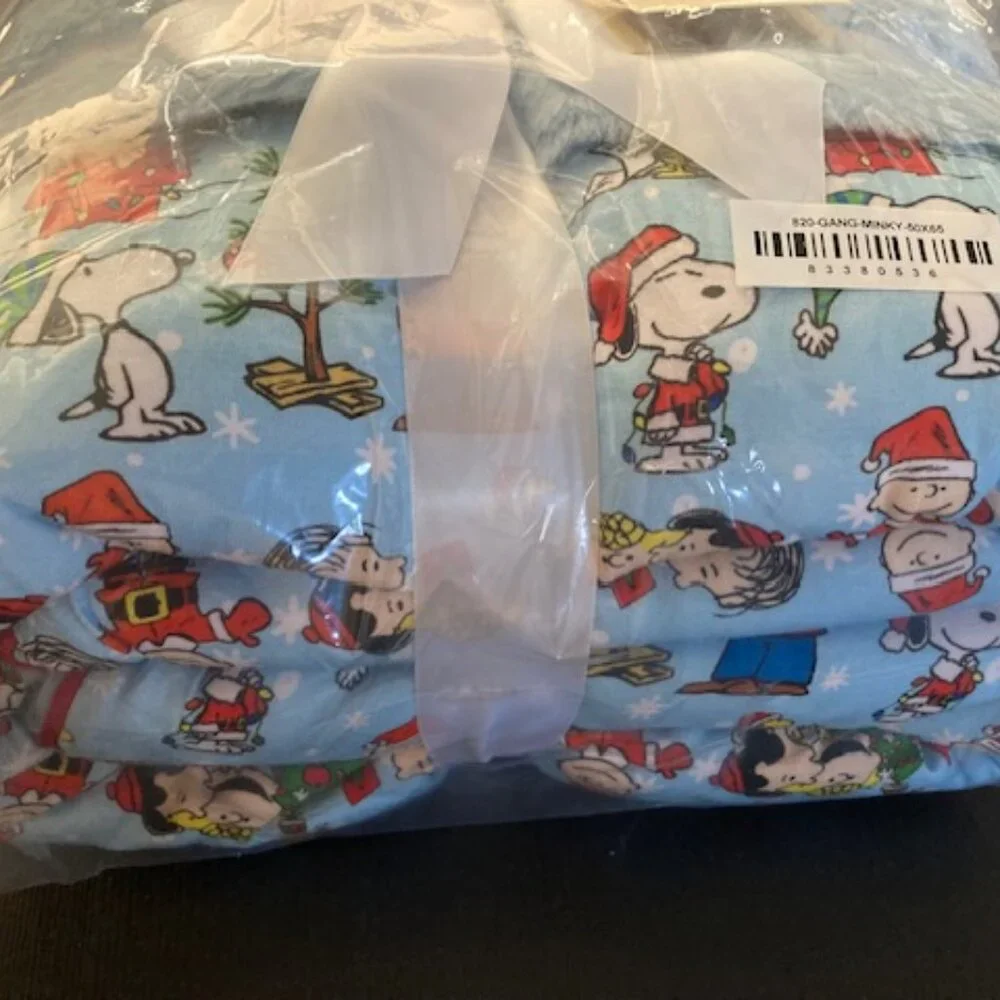 NWT Little Snuggles Christmas Peanuts Snoopy Bamboo Minky Lush Blanket - 50x65